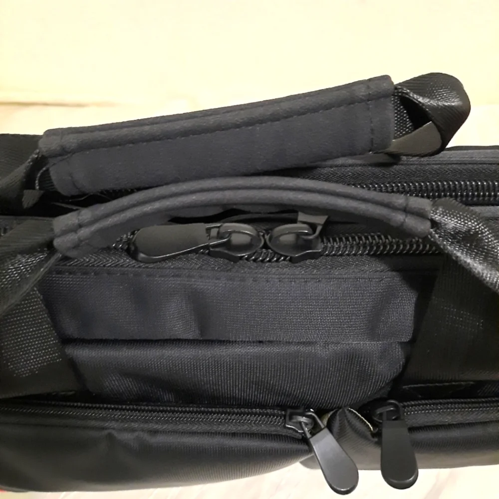 Unbranded padded laptop black briefcase